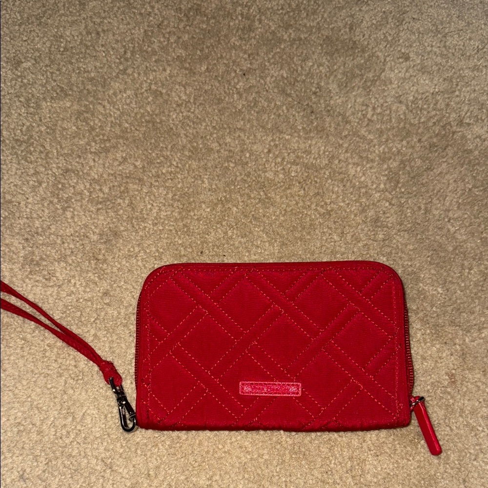 NWT Vera Bradley Red Grab & Go Wristlet